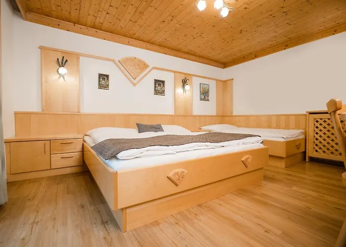 塔克森度假别墅 农家乐 *